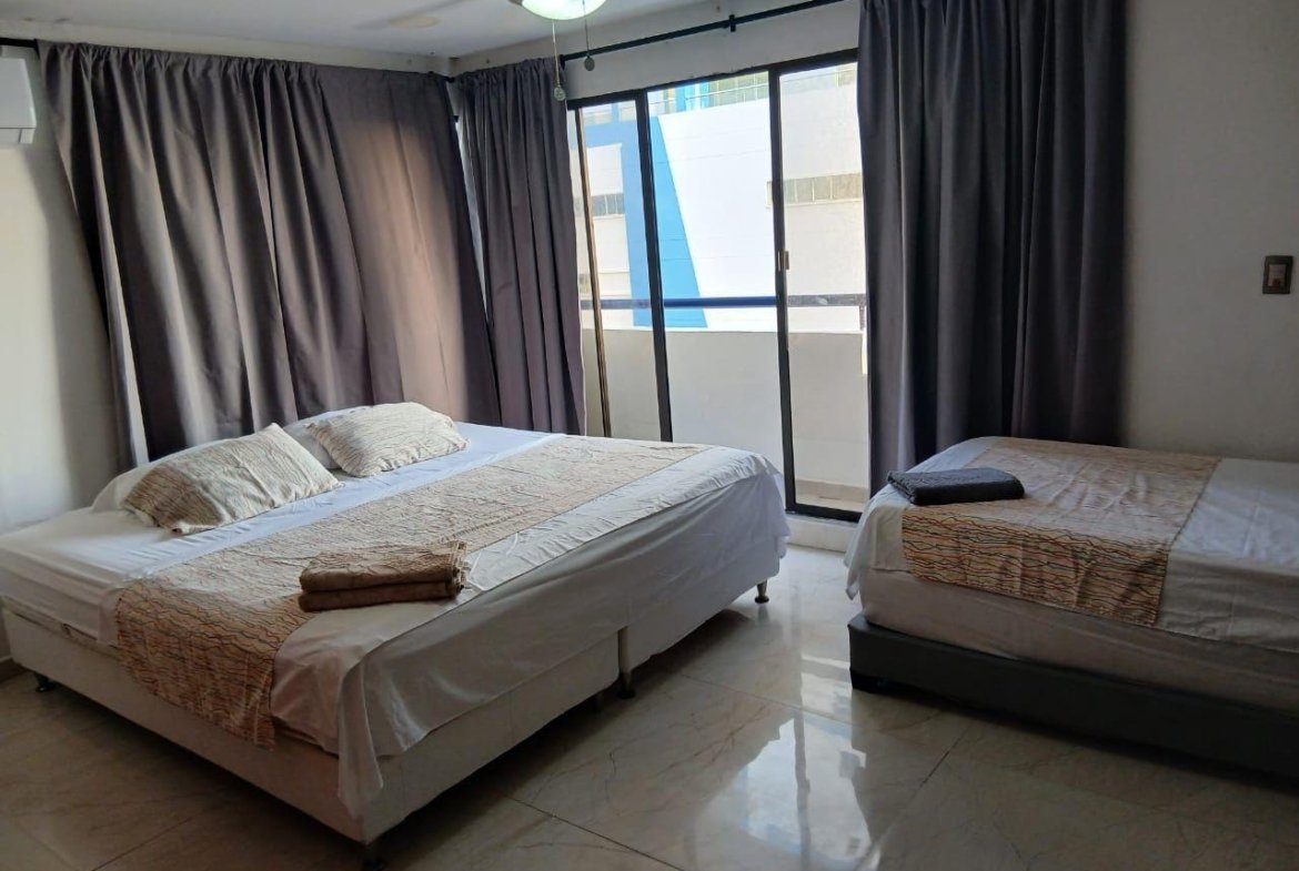 Apartamento dúplex en venta en Cartagena, Edificio Marina del Rey, sector El Laguito