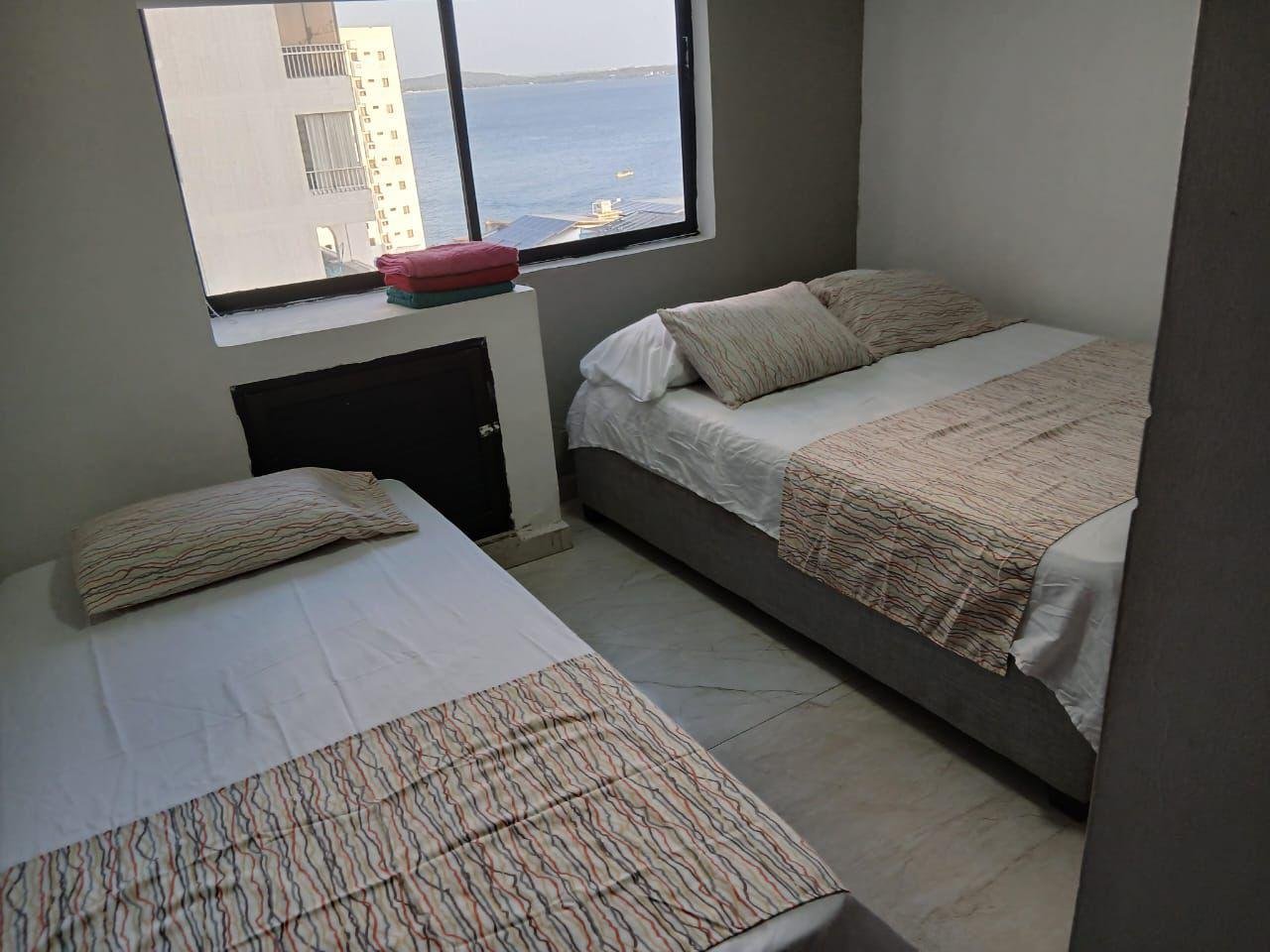 214465-271286-1404383705018665 Apartamento dúplex en venta en Cartagena, Edificio Marina del Rey, sector El Laguito