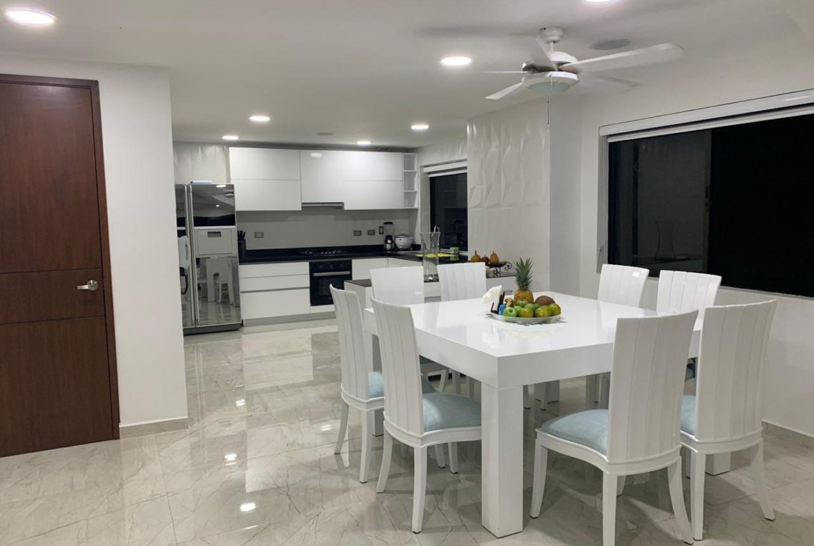 Apartamento dúplex en venta en Cartagena, Edificio Marina del Rey, sector El Laguito