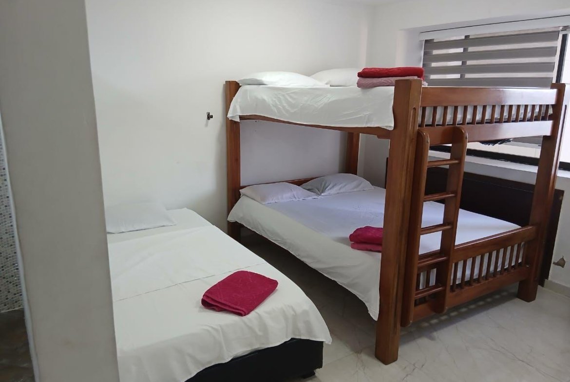 Apartamento dúplex en venta en Cartagena, Edificio Marina del Rey, sector El Laguito