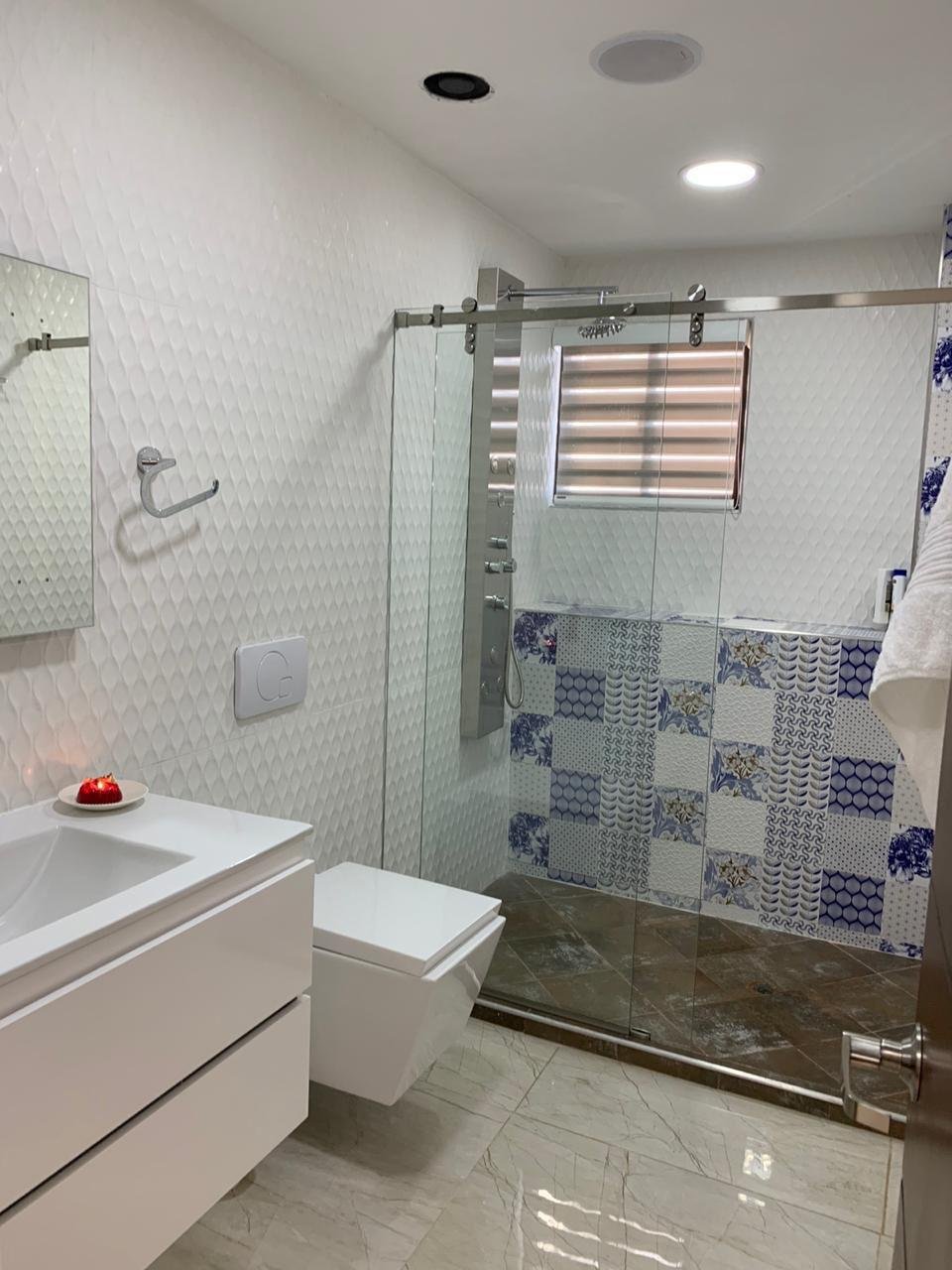 214465-271286-2164953930759779 Apartamento dúplex en venta en Cartagena, Edificio Marina del Rey, sector El Laguito