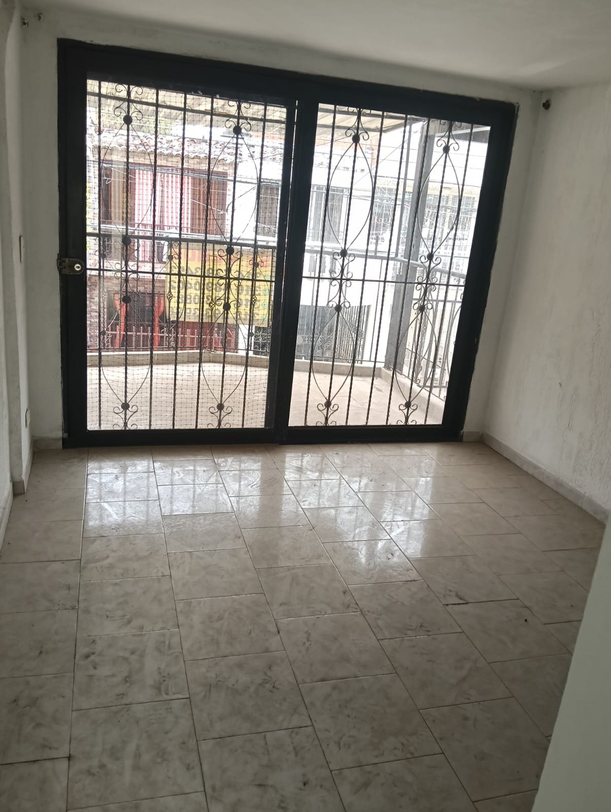 CASA EN VENTA EN BRISAS DE LOS ALAMOS NORTE CALI EXCELENTE OPORTUNIDAD