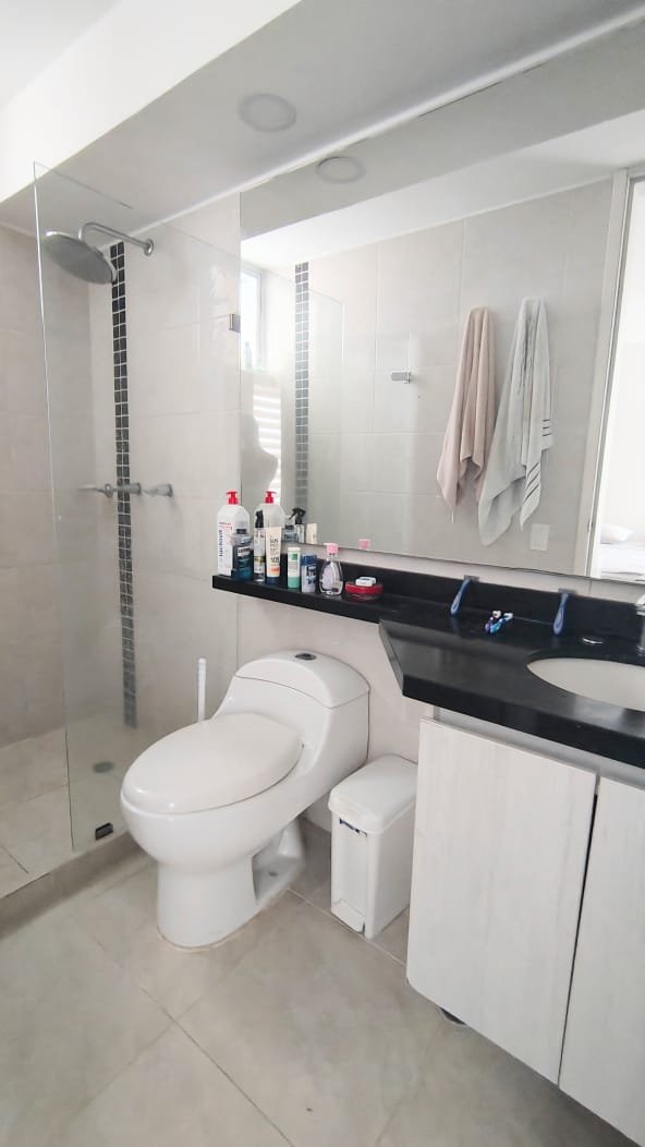 25248b4a-2ba9-4297-94d5-53741dfbf5bf Apartamento remodelado en venta en el sector de Versalles, Floridablanca