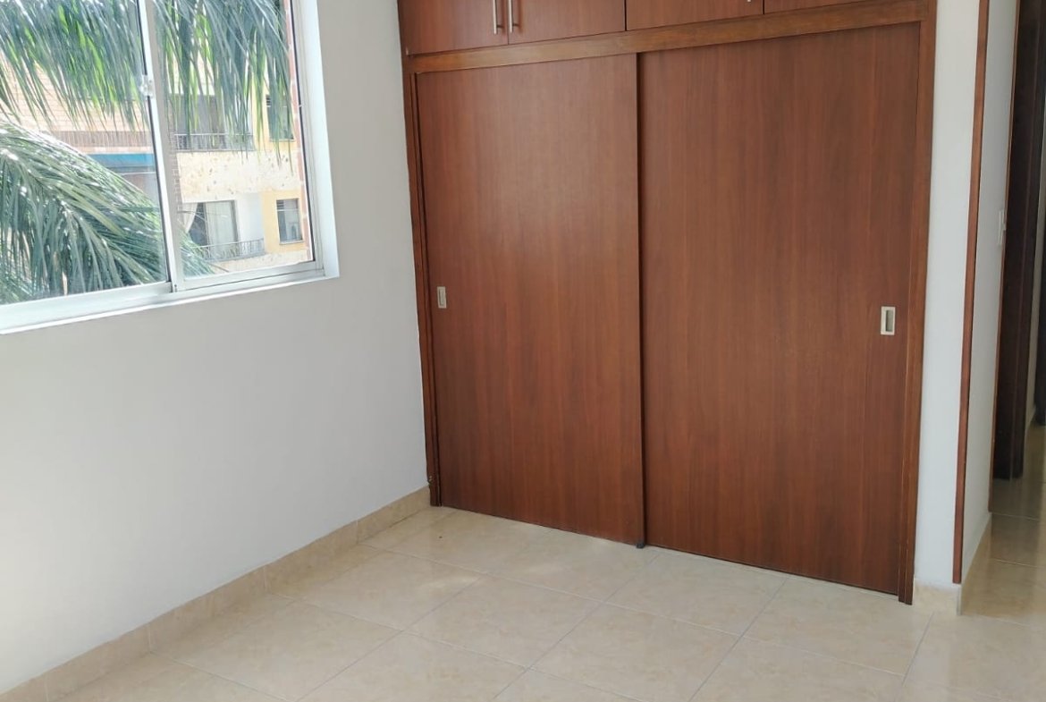 Apartamento en venta en Sabaneta, sector Alcázares