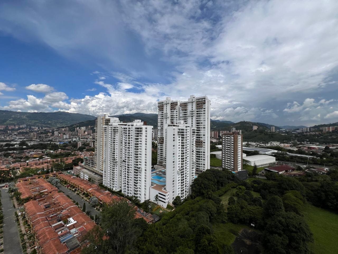314202-454753-1095924386630556 Apartamento en venta en Suramérica, Itagüí
