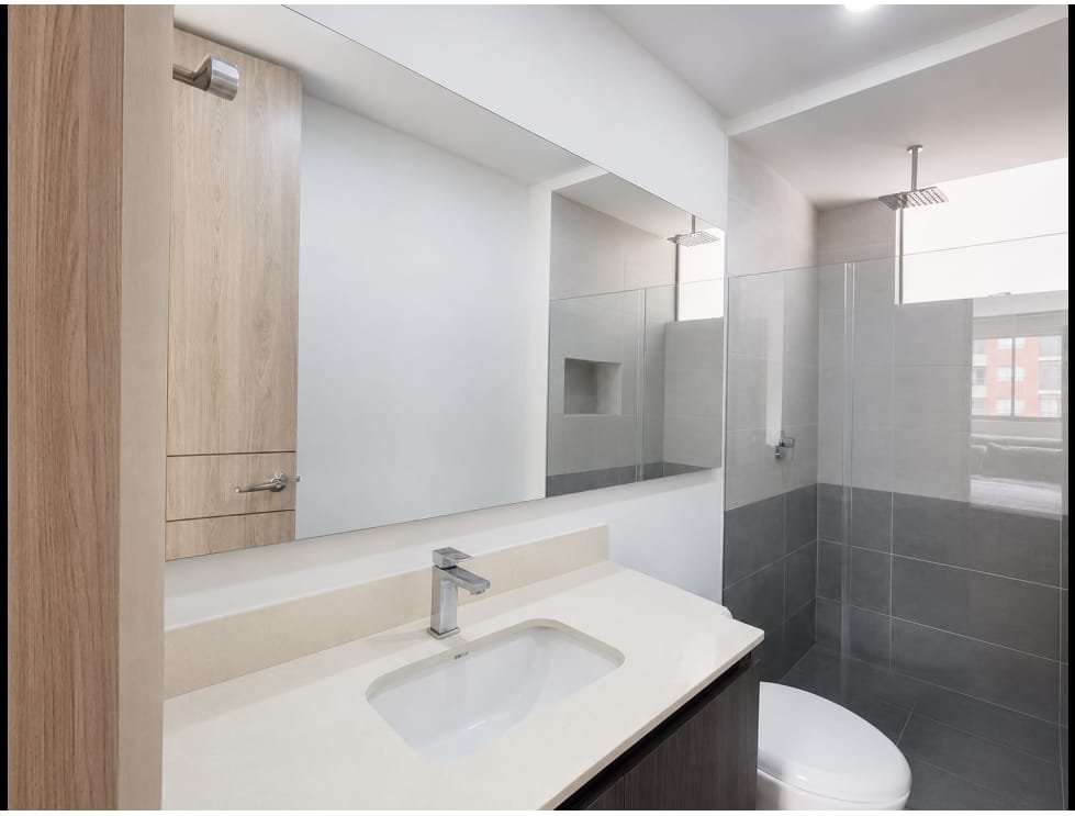 Apartamento ubicado en Los Mesa, Cumbres, Envigado, en unidad completa