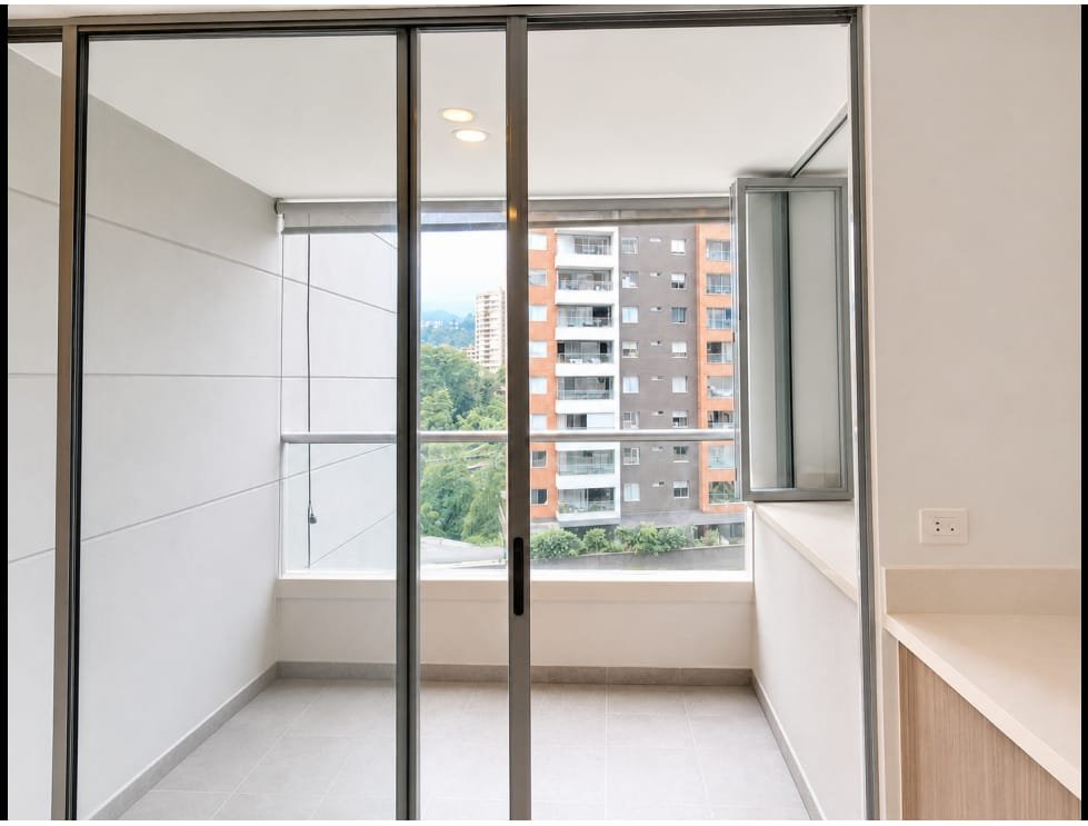 Apartamento ubicado en Los Mesa, Cumbres, Envigado, en unidad completa