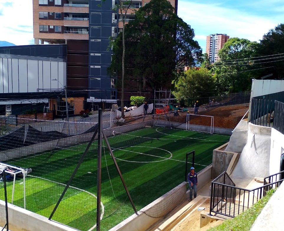 Apartamento ubicado en Los Mesa, Cumbres, Envigado, en unidad completa