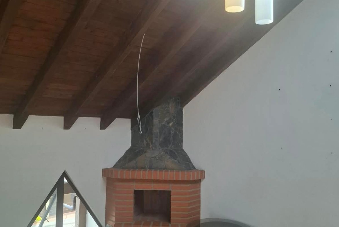 Casa unifamiliar de tres niveles en Villa Manuela, Rionegro, Antioquia.