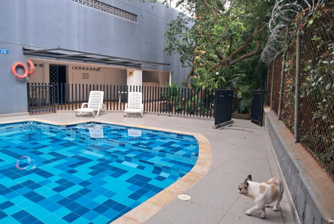 Apartamento en venta en Loma de los Bernal, Medellín
