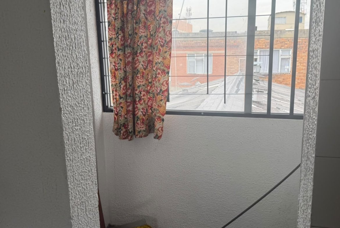 Apartamento en arriendo en bogotá, barrio santa sofía cercano a El Polo y Los Alcázares.