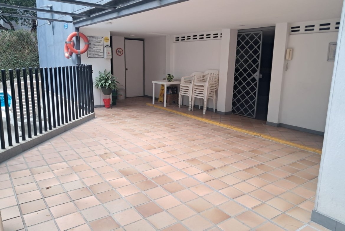 Apartamento en venta en Loma de los Bernal, Medellín