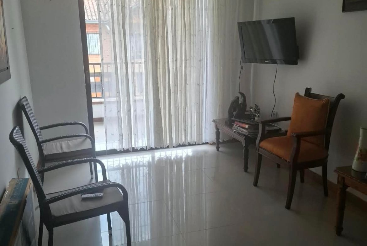 Casa unifamiliar de tres niveles en Villa Manuela, Rionegro, Antioquia.