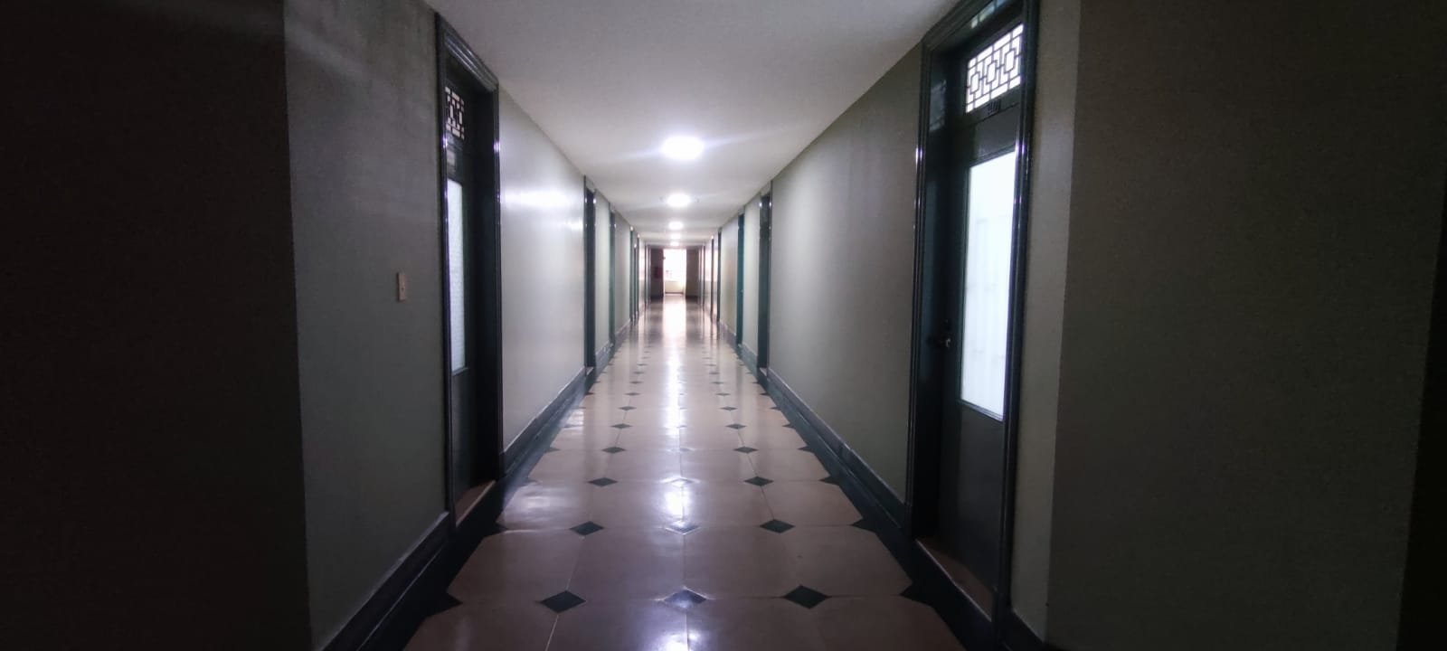 5 Alquiler Oficina 50 mts2 – Edificio Banco de Bogotá – Plaza de Caicedo