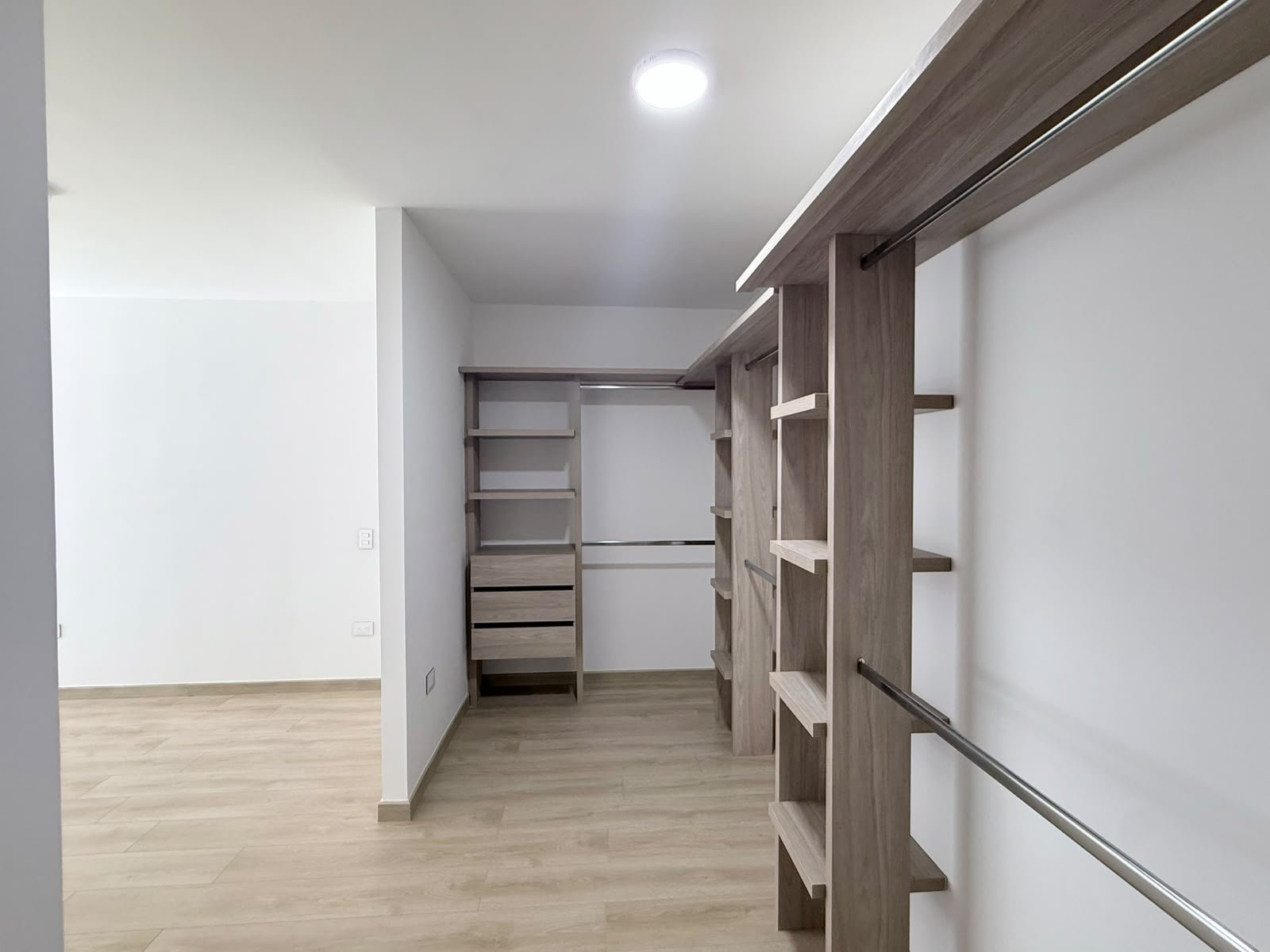 58545ec5-8027-463d-b633-48cbd4e88e71 Valenzza Condominio, Floridablanca. Apartamento en venta