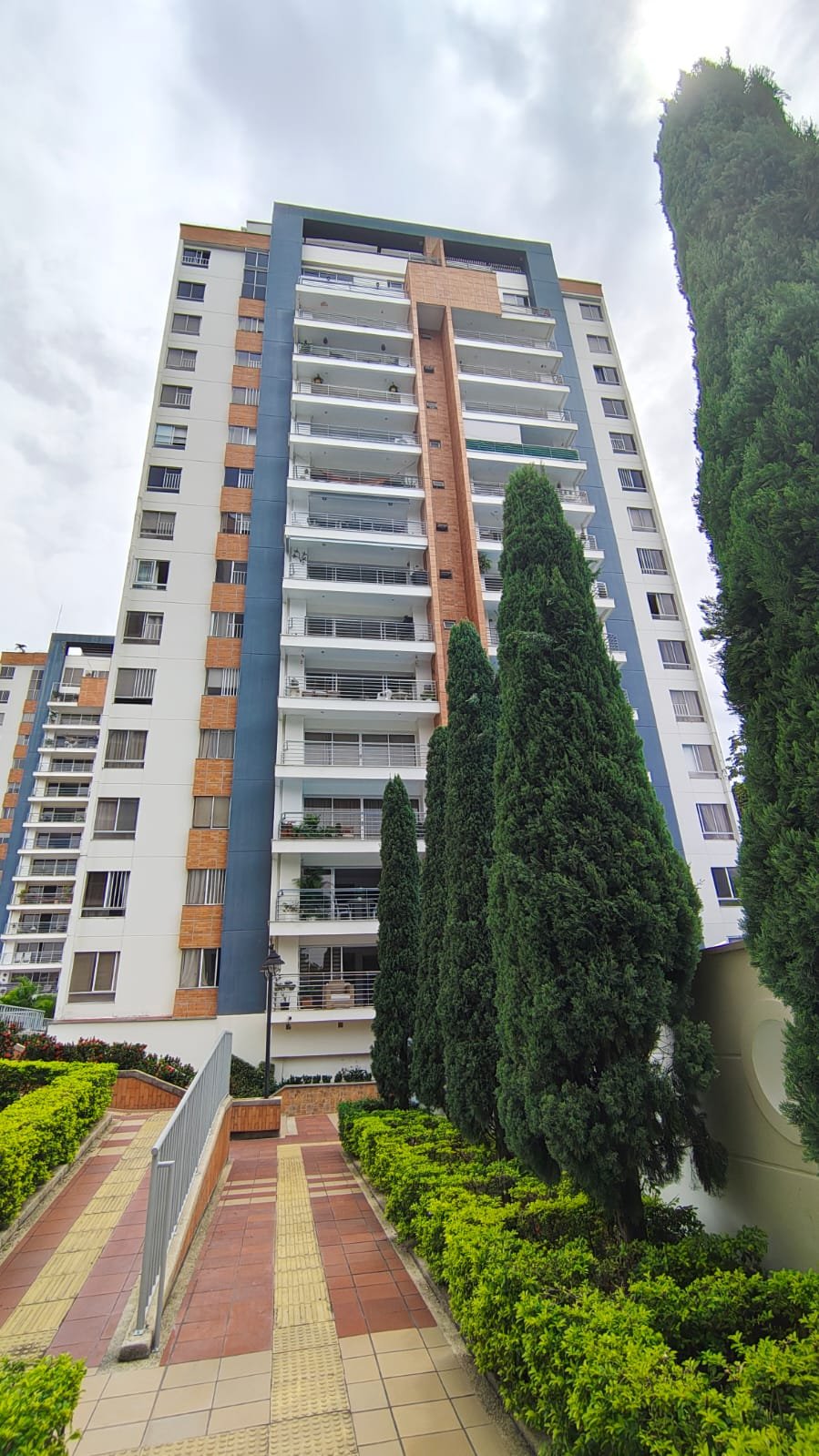 5f6a10d7-a1cb-4b1a-83ce-8995dd37aa84 Apartamento en venta en Cañaveral, conjunto Torres del Club, Floridablanca, Santander