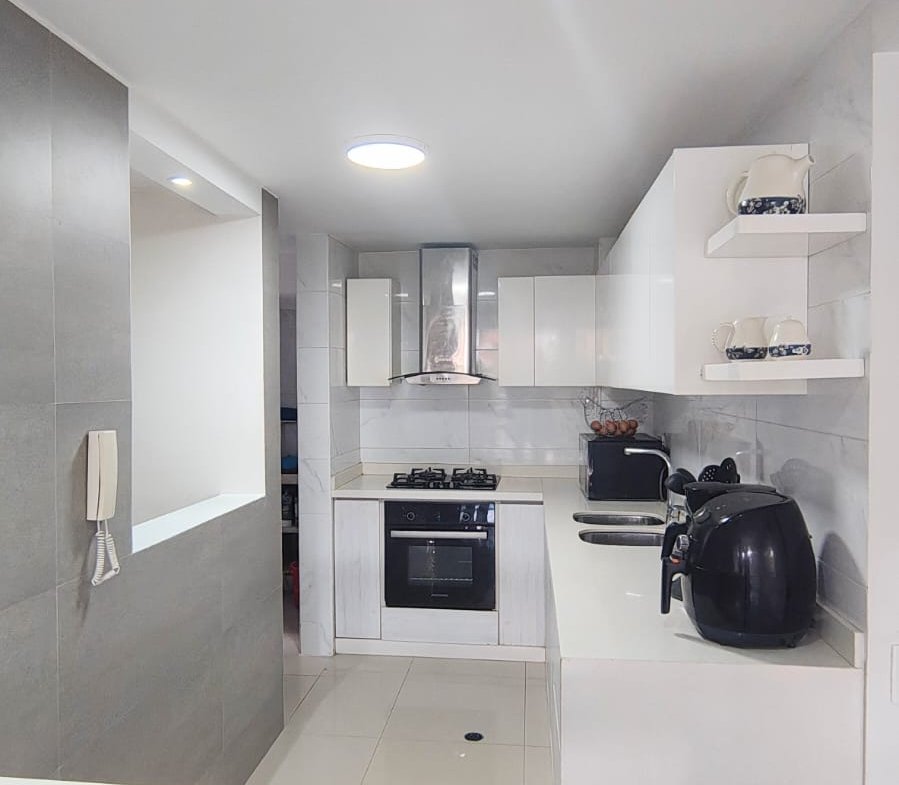 Apartamento remodelado en venta en el sector de Versalles, Floridablanca