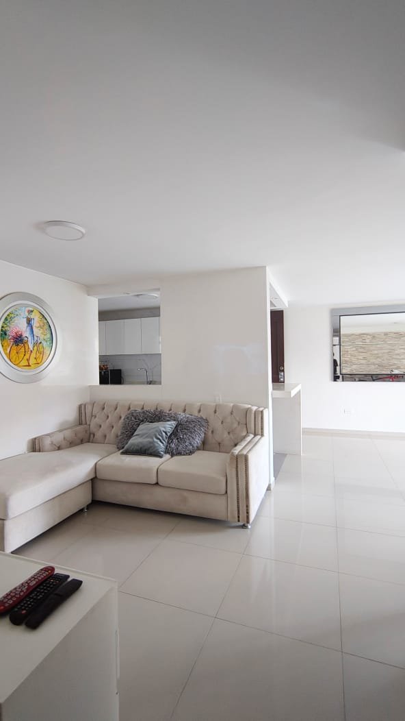 835e5ddf-eba7-499b-8d3c-3bf9e6847850 Apartamento remodelado en venta en el sector de Versalles, Floridablanca