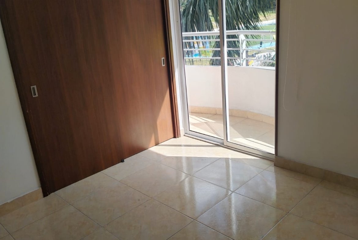 Apartamento en venta en Sabaneta, sector Alcázares