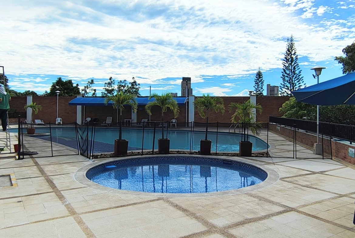 Apartamento remodelado en venta en el sector de Versalles, Floridablanca