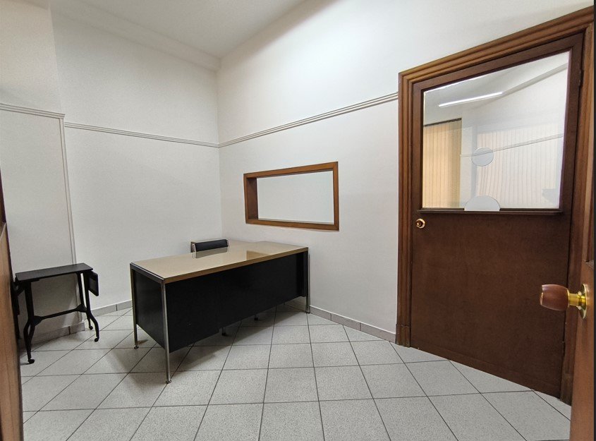 Alquiler Oficina 50 mts2 – Edificio Banco de Bogotá – Plaza de Caicedo