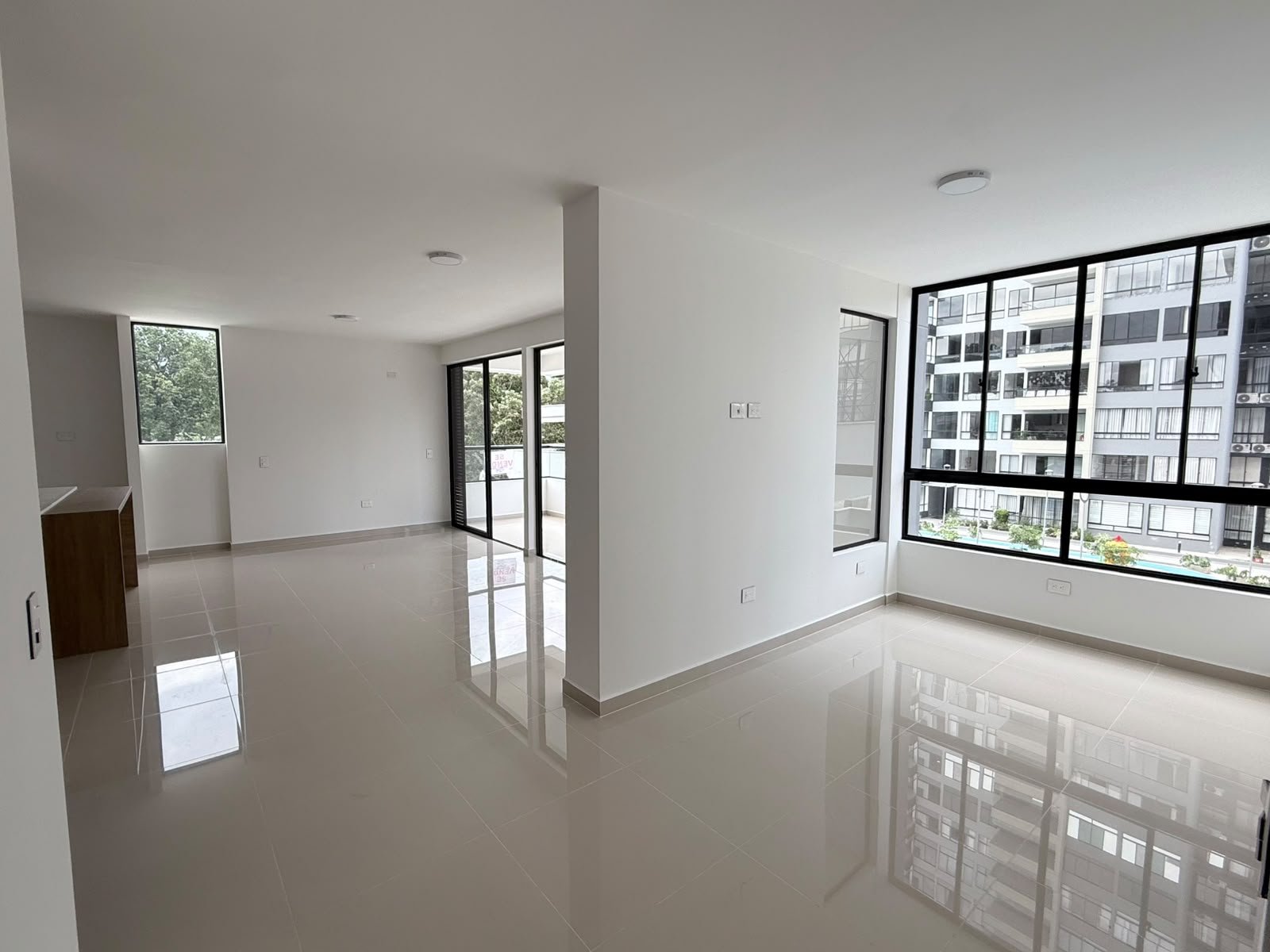 92be5841-f3c5-411e-8dd5-4a8ed5dfe622 Valenzza Condominio, Floridablanca. Apartamento en venta