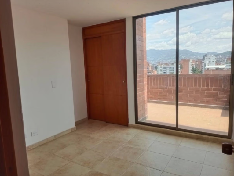 Apartamento en Arriendo en Laureles, Medellín