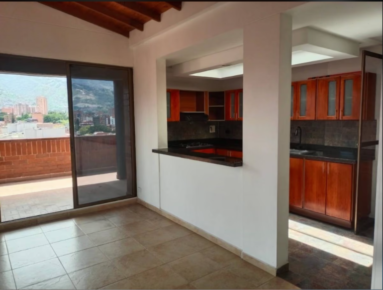 Apartamento en Arriendo en Laureles, Medellín