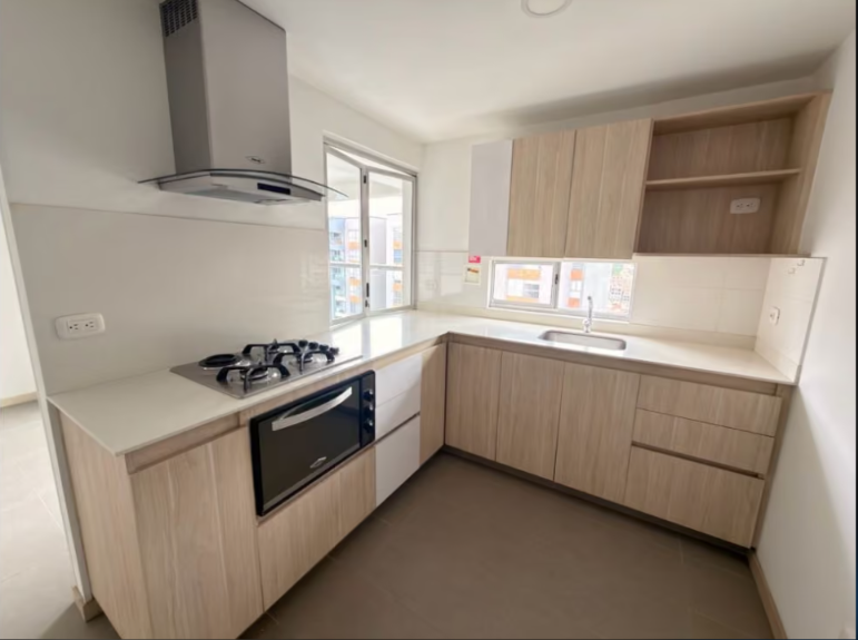 Apartamento en Arriendo en Loma de los bernal, Medellín