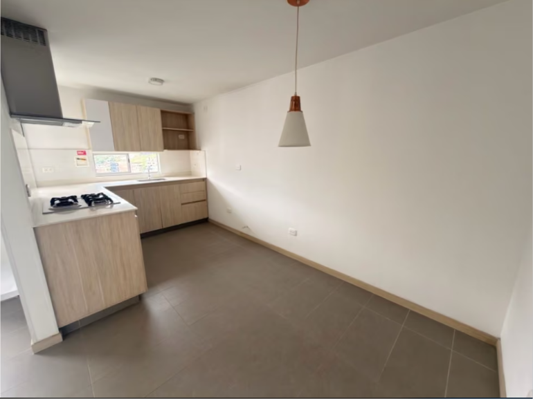 Apartamento en Arriendo en Loma de los bernal, Medellín