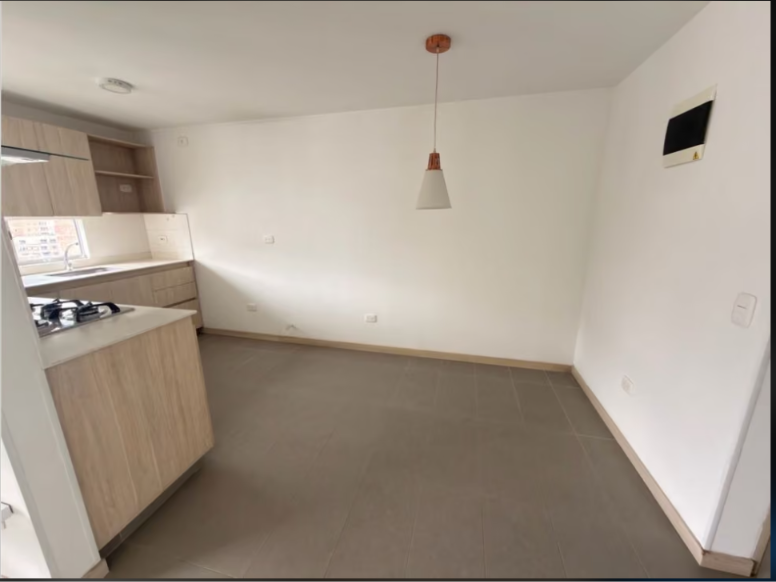 Apartamento en Arriendo en Loma de los bernal, Medellín