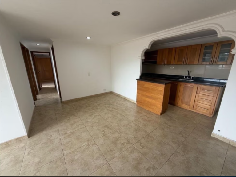 Apartamento en Arriendo en Los colores, Medellín