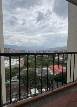 Apartamento en Arriendo en Laureles, Medellín