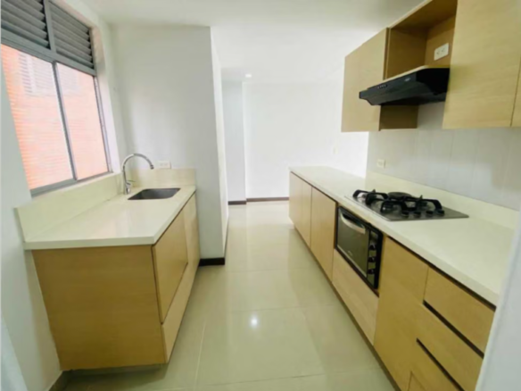 Apartamento en Arriendo en Prados de Sabaneta, Sabaneta