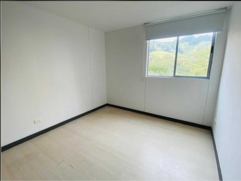 Apartamento en Arriendo en Prados de Sabaneta, Sabaneta