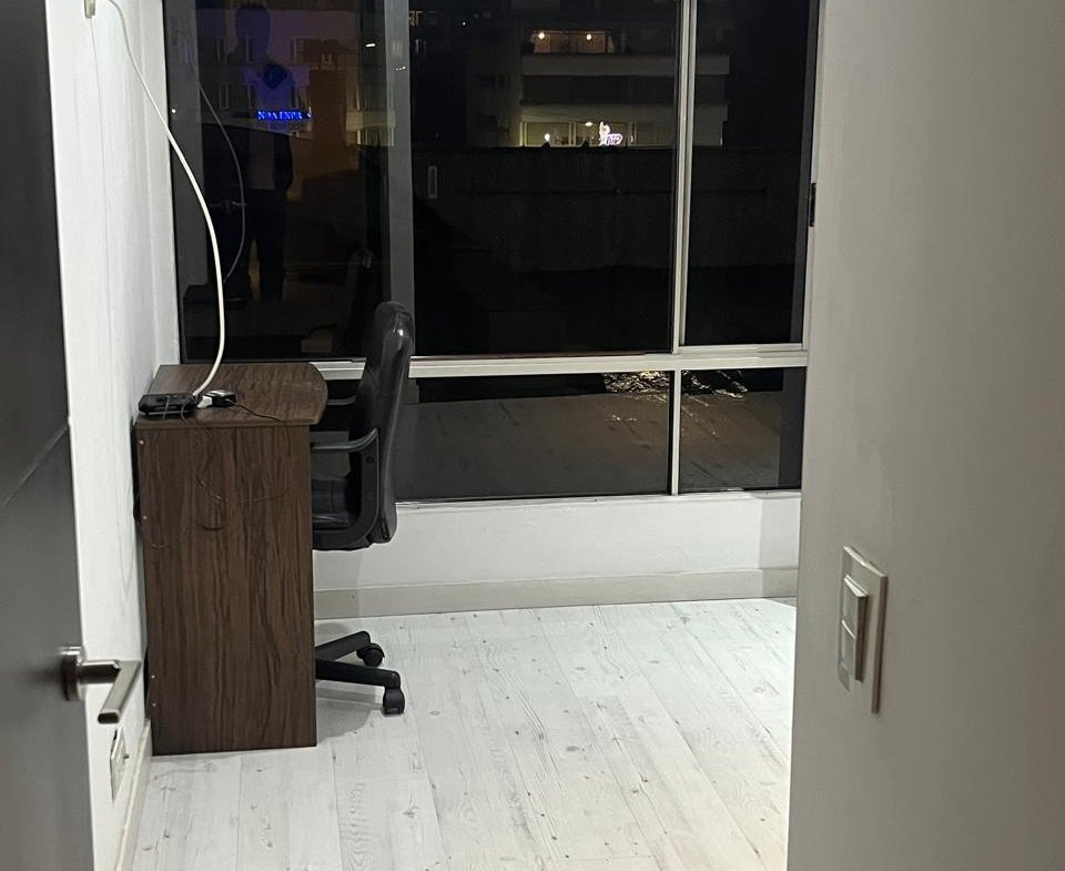 vendo apartamento iluminado dos parqueaderos