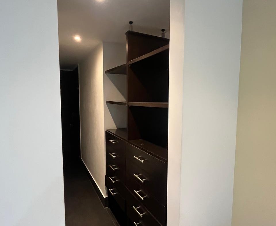 vendo apartamento iluminado dos parqueaderos