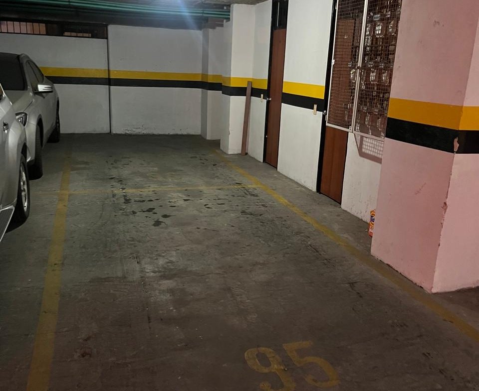 vendo apartamento iluminado dos parqueaderos