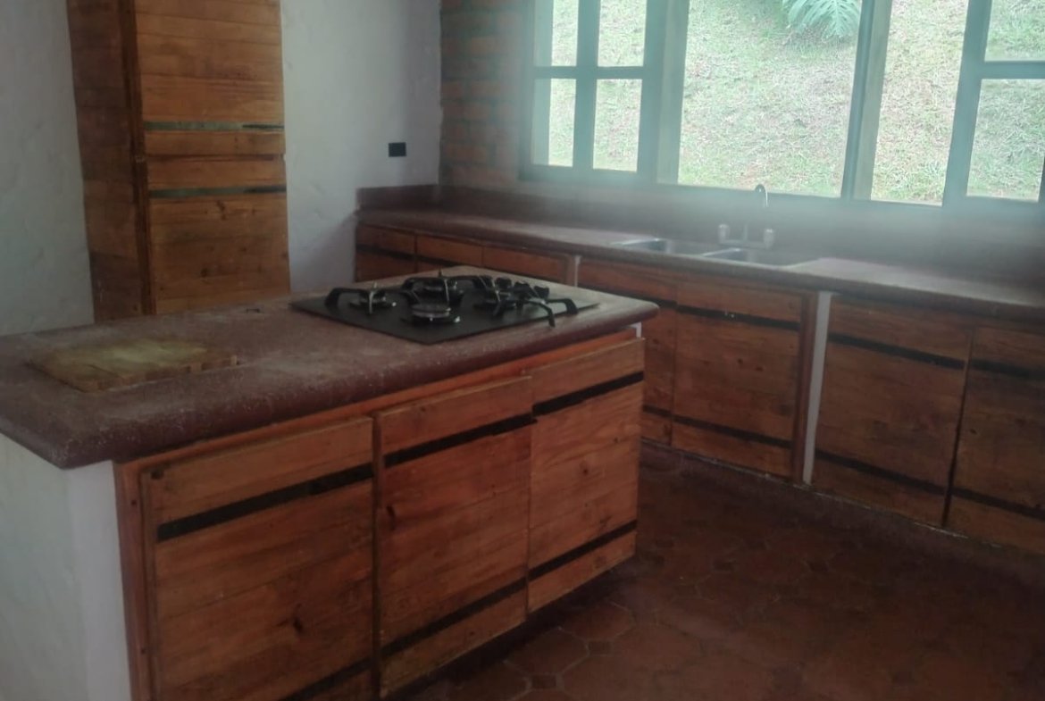 SE VENDE CASA FINCA EN UNIDAD CERRADA, LA ESTRELLA, VEREDA SAN ISIDRO