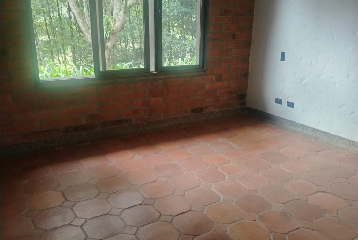 SE VENDE CASA FINCA EN UNIDAD CERRADA, LA ESTRELLA, VEREDA SAN ISIDRO