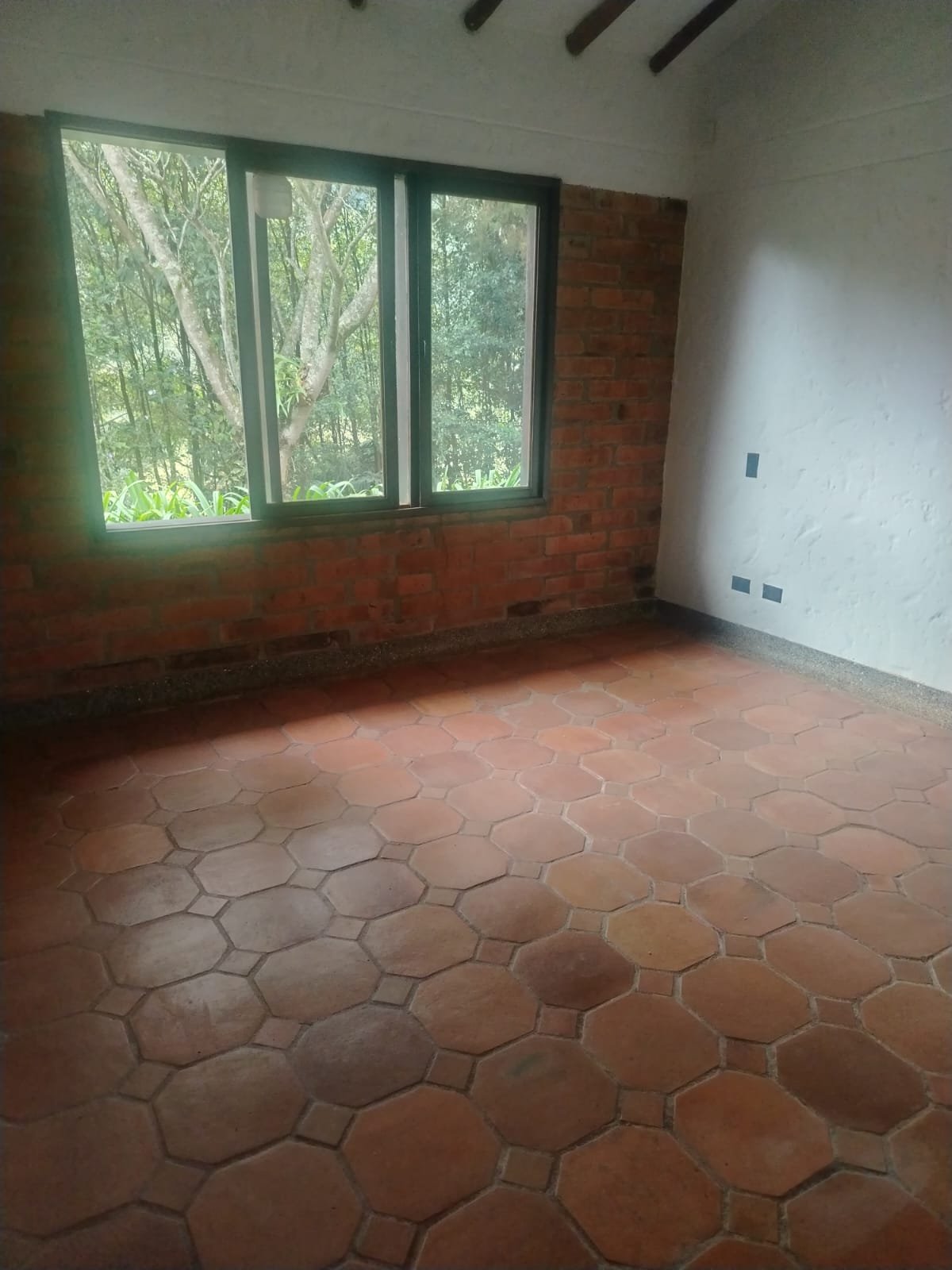 SE VENDE CASA FINCA EN UNIDAD CERRADA, LA ESTRELLA, VEREDA SAN ISIDRO