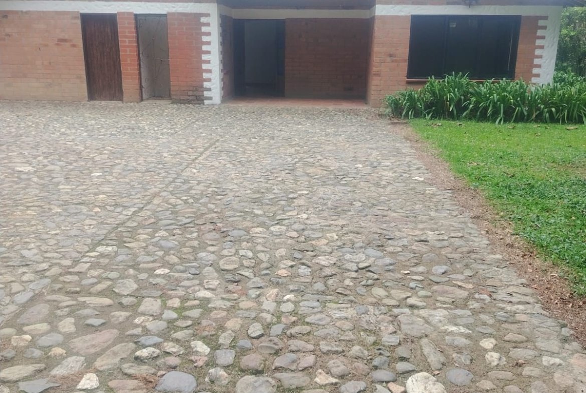 SE VENDE CASA FINCA EN UNIDAD CERRADA, LA ESTRELLA, VEREDA SAN ISIDRO
