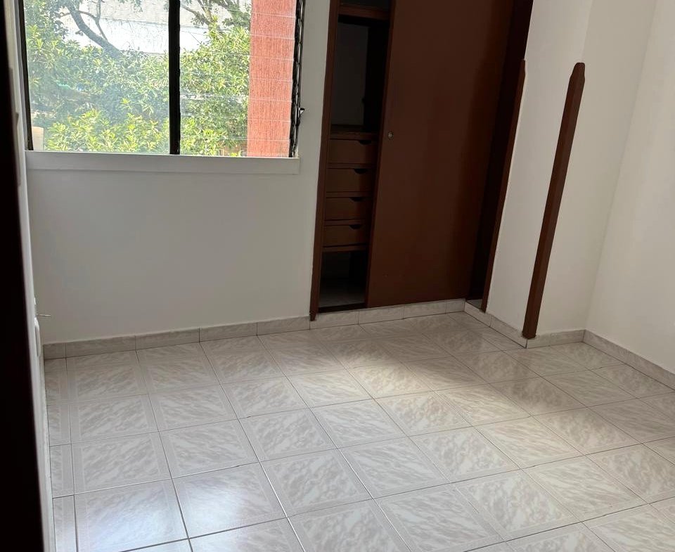 VENDO ESPECTACULAR APARTAMENTO USADO DE CONTADO BOLARQUI
