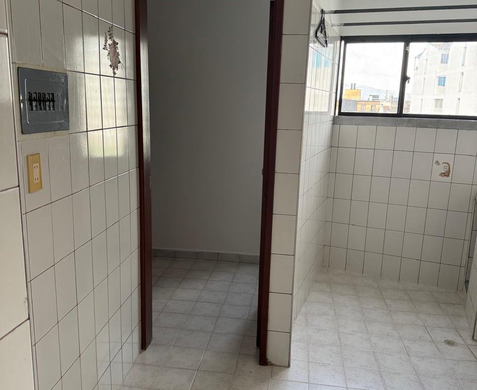 VENDO ESPECTACULAR APARTAMENTO USADO DE CONTADO BOLARQUI
